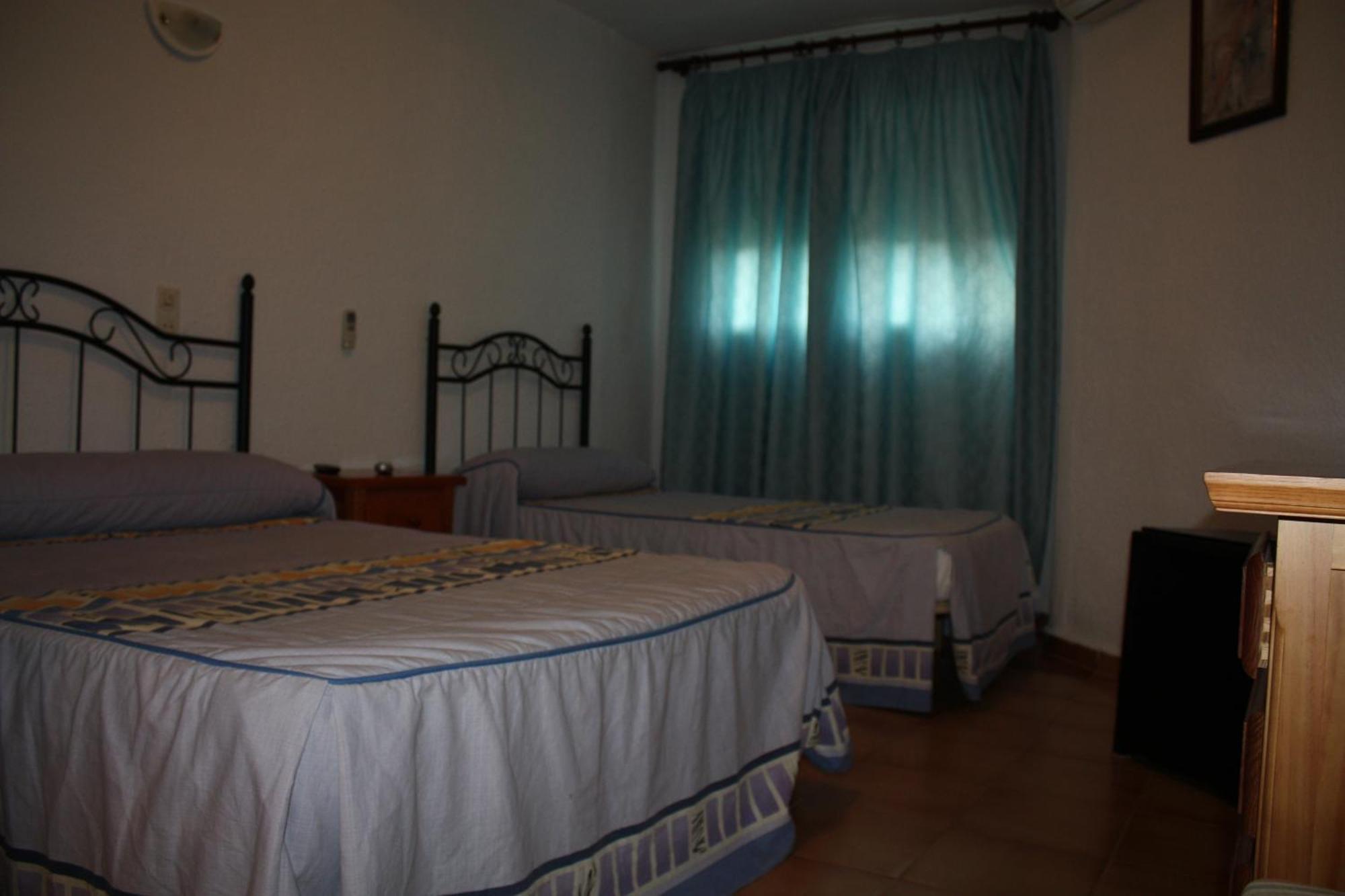 Hostal Tamarindos Matalascañas Exterior foto